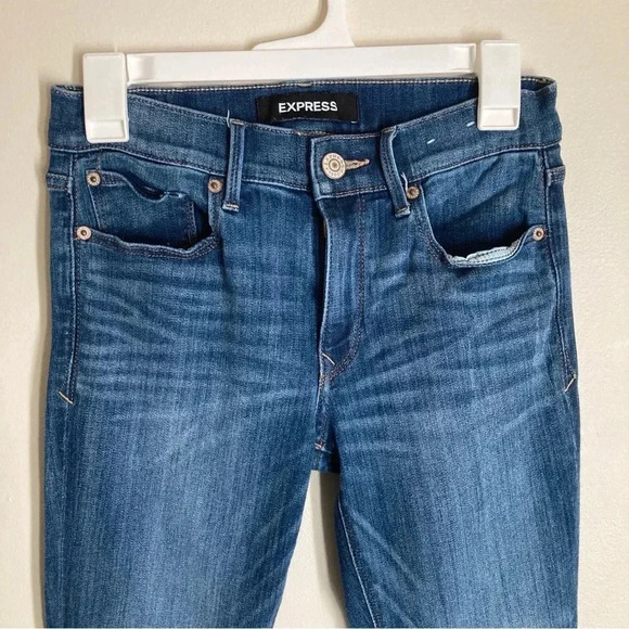 Express Women's Skinny Midrise Medium Wash Denim Jeans Size 4 - Picture 9 of 9